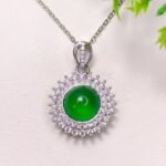 Consecrated Inlaid Emerald Necklace・Wealth & Luck Boost